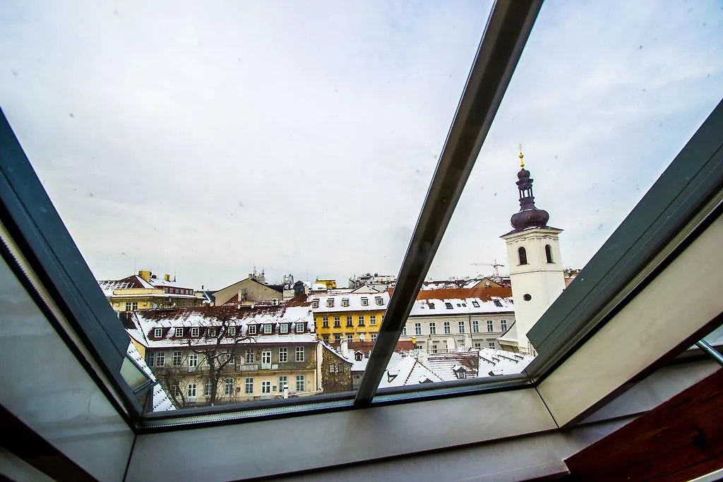 Ruterra Red Roofs View With Garage Apartamento Praga
